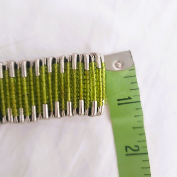 Vintage Fun and Funky Lime Green Beaded Safety Pin Bracelet - Picture 6 of 6